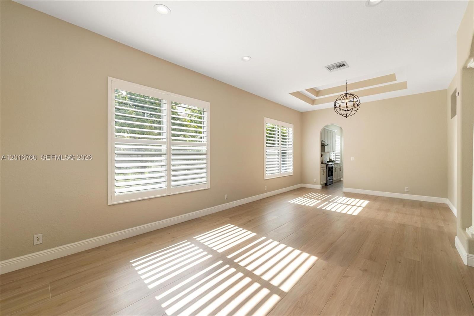 PARKLAND ISLES - Residential