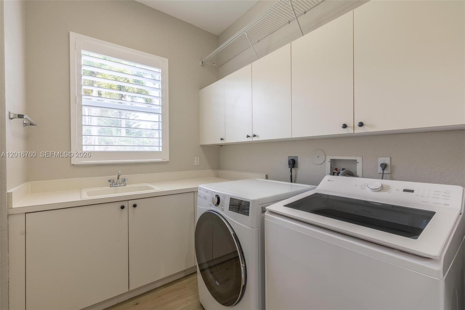 PARKLAND ISLES - Residential