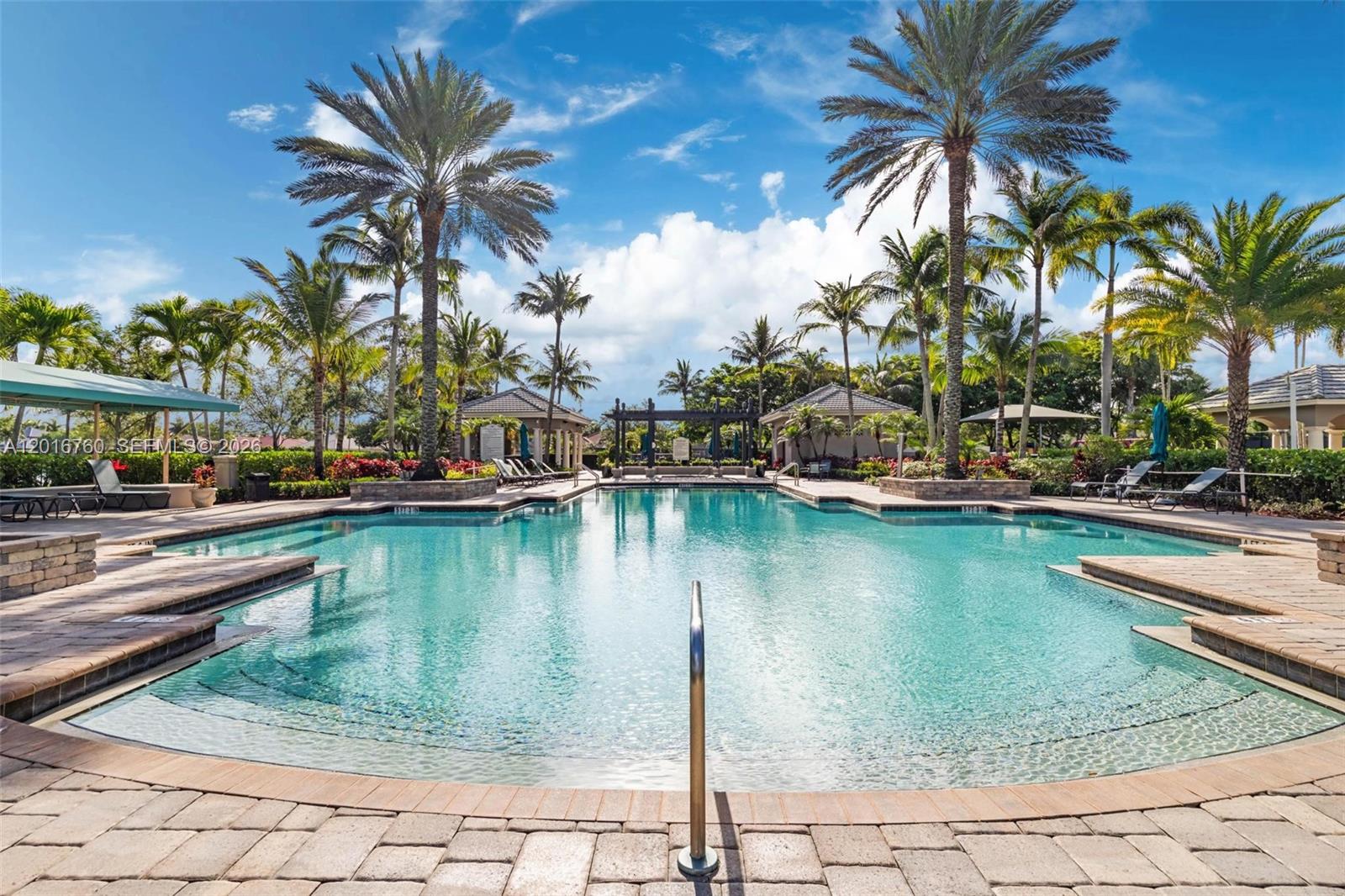 PARKLAND ISLES - Residential