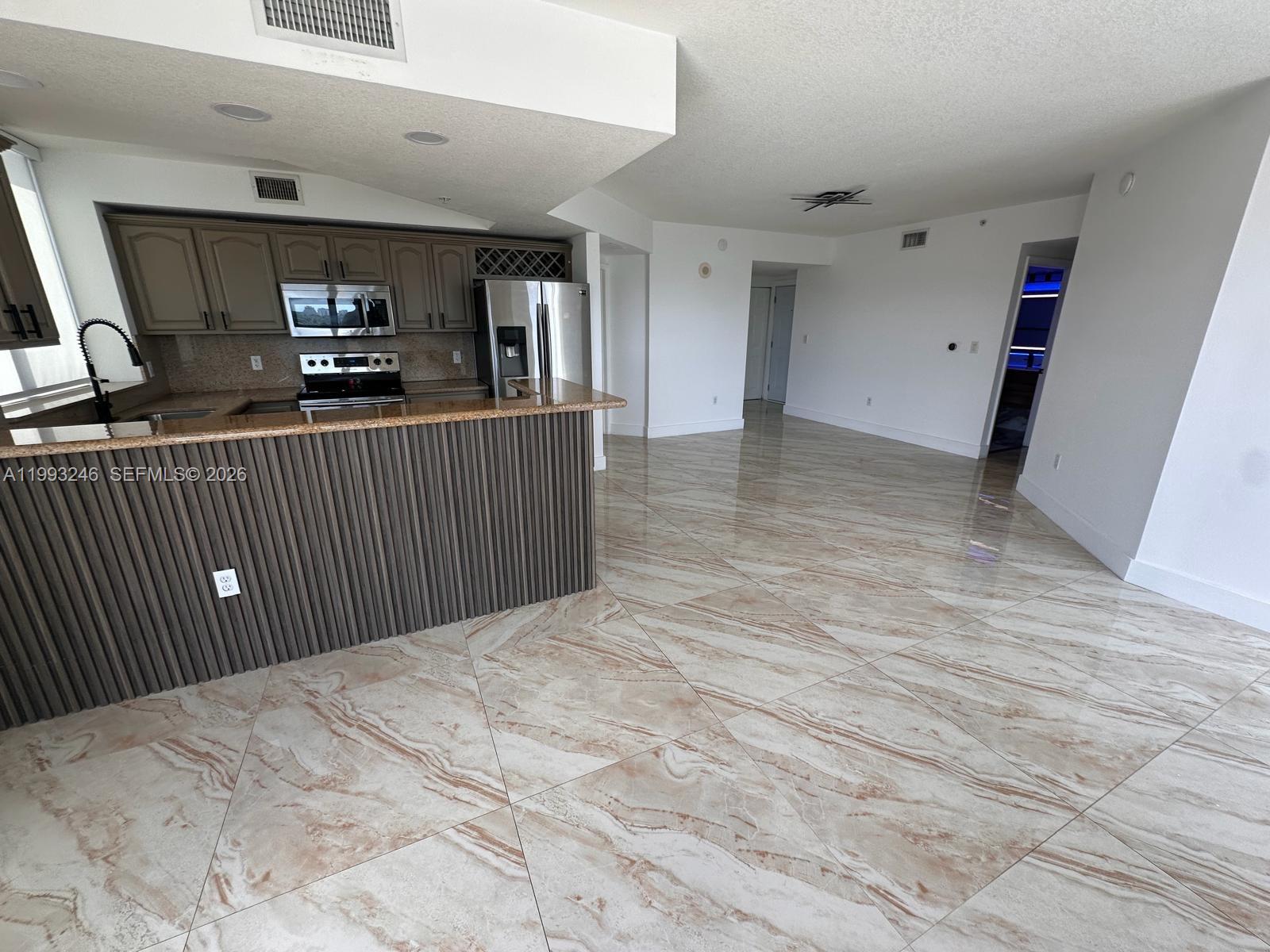 KEYSTONE PARK CONDO - Residential