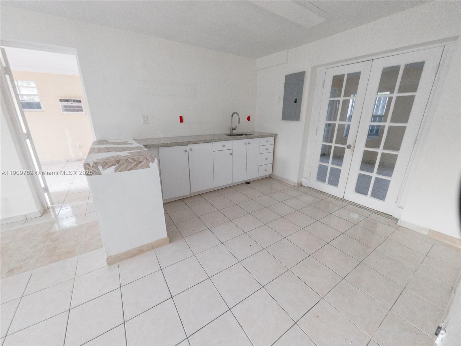 CORAL WAY HEIGHTS - Residential Lease