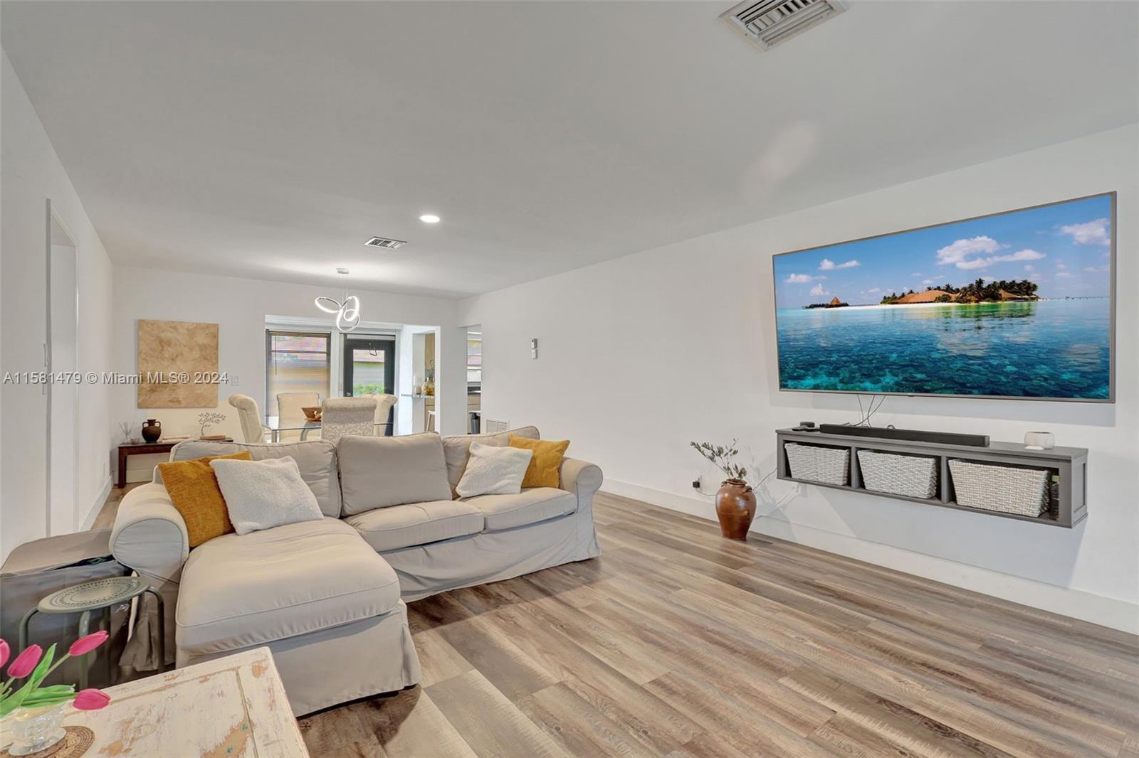 GREENTREE VILLAS CONDO - Residential