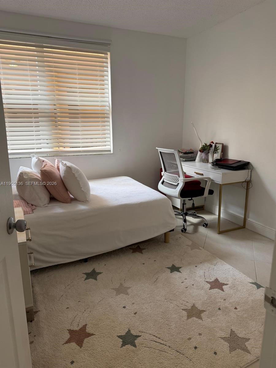 PORTO BELLAGIO CONDO - Residential