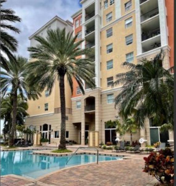 PORTO BELLAGIO CONDO - Residential