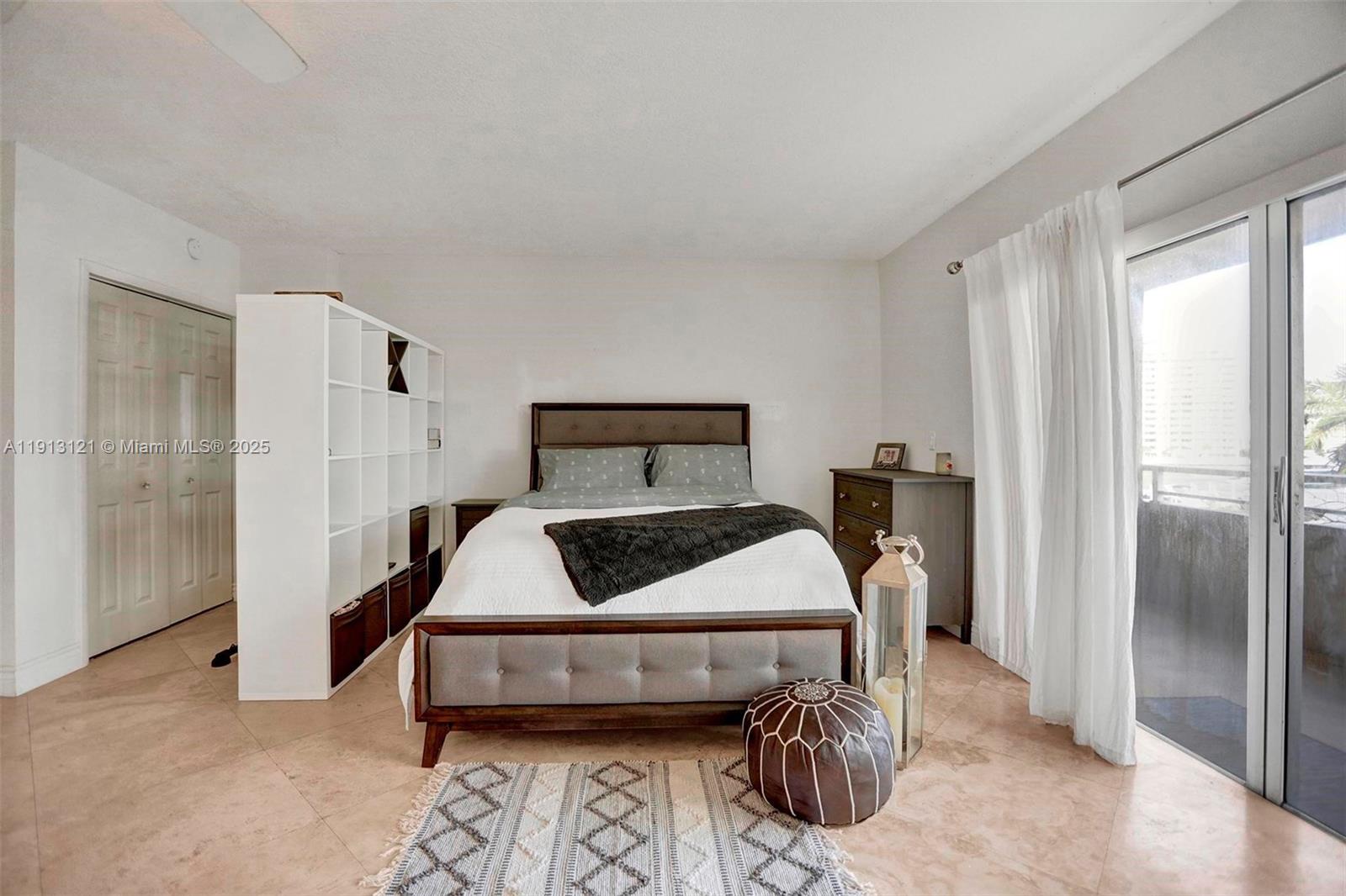 HEMISPHERES CONDO - Residential Lease