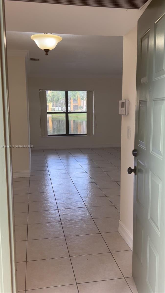 3818 Coral Tree Cir 3818