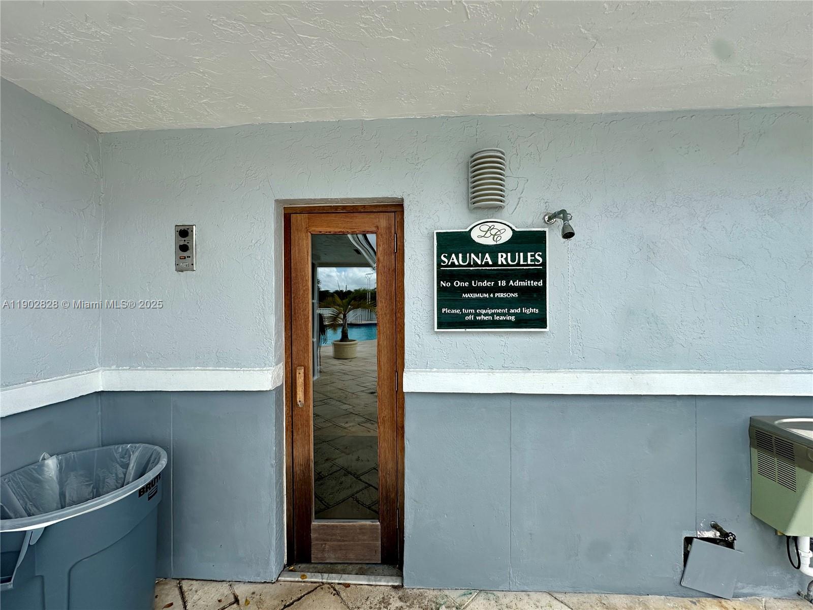 LE CLUB AT OLD CUTLER CON - Residential