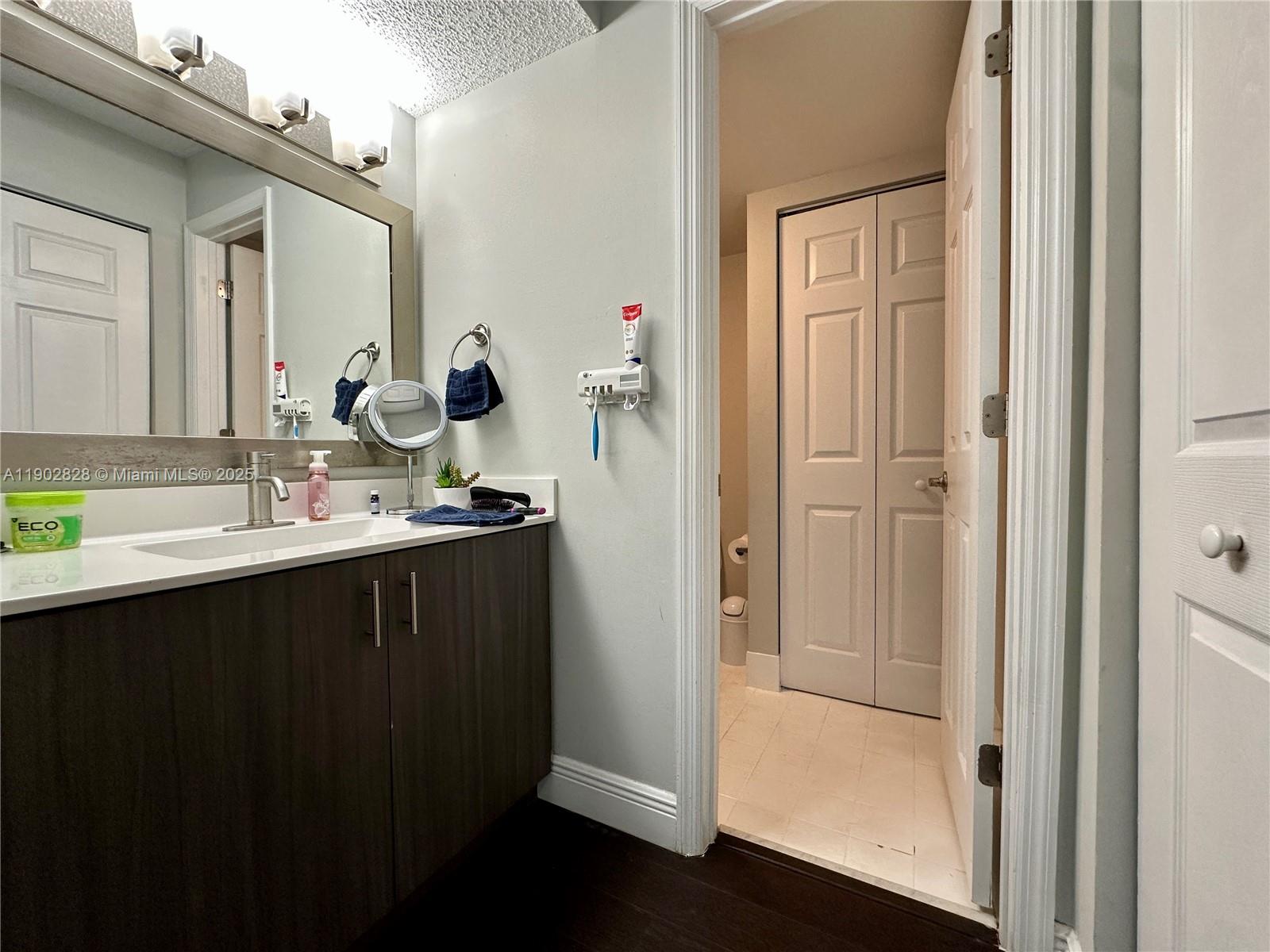 LE CLUB AT OLD CUTLER CON - Residential