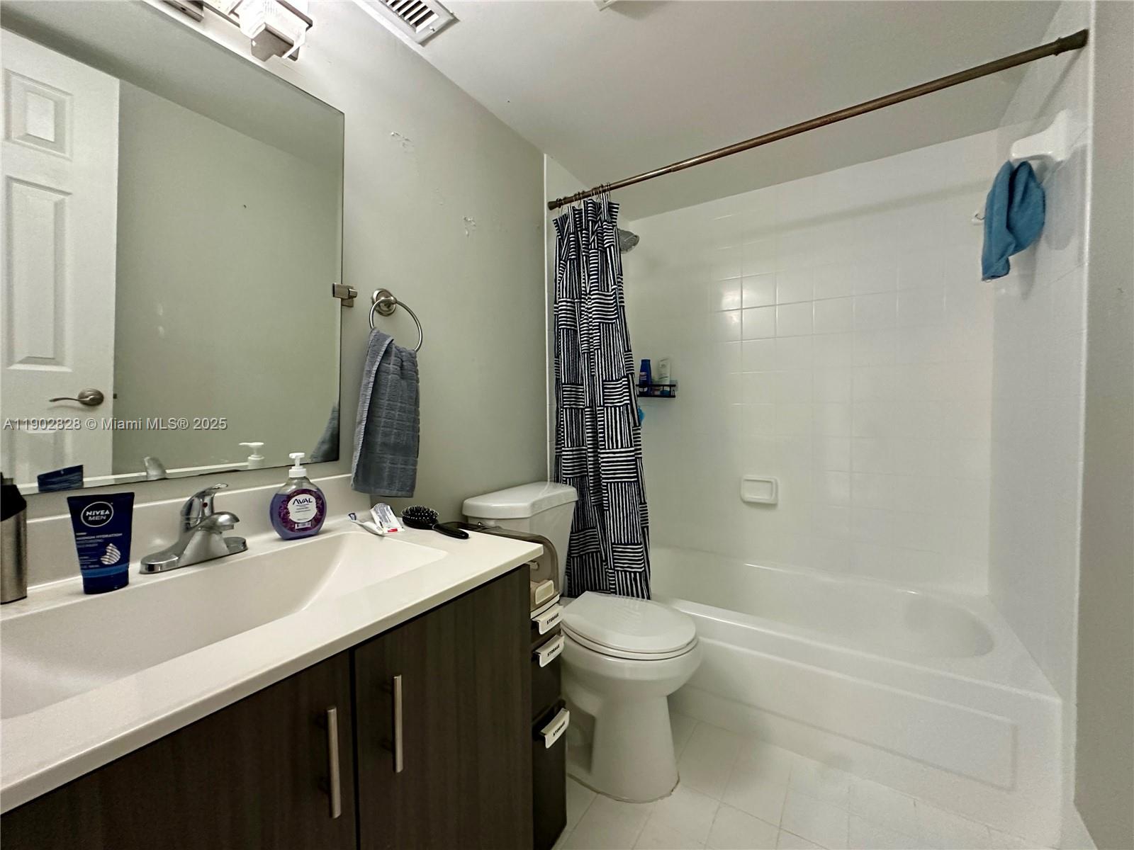 LE CLUB AT OLD CUTLER CON - Residential