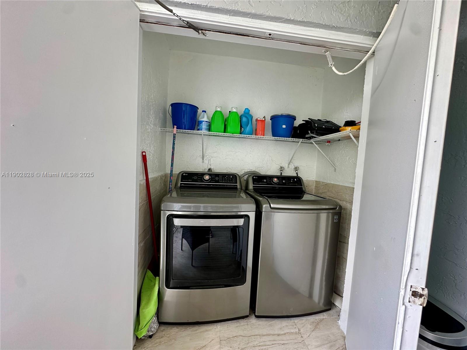 LE CLUB AT OLD CUTLER CON - Residential