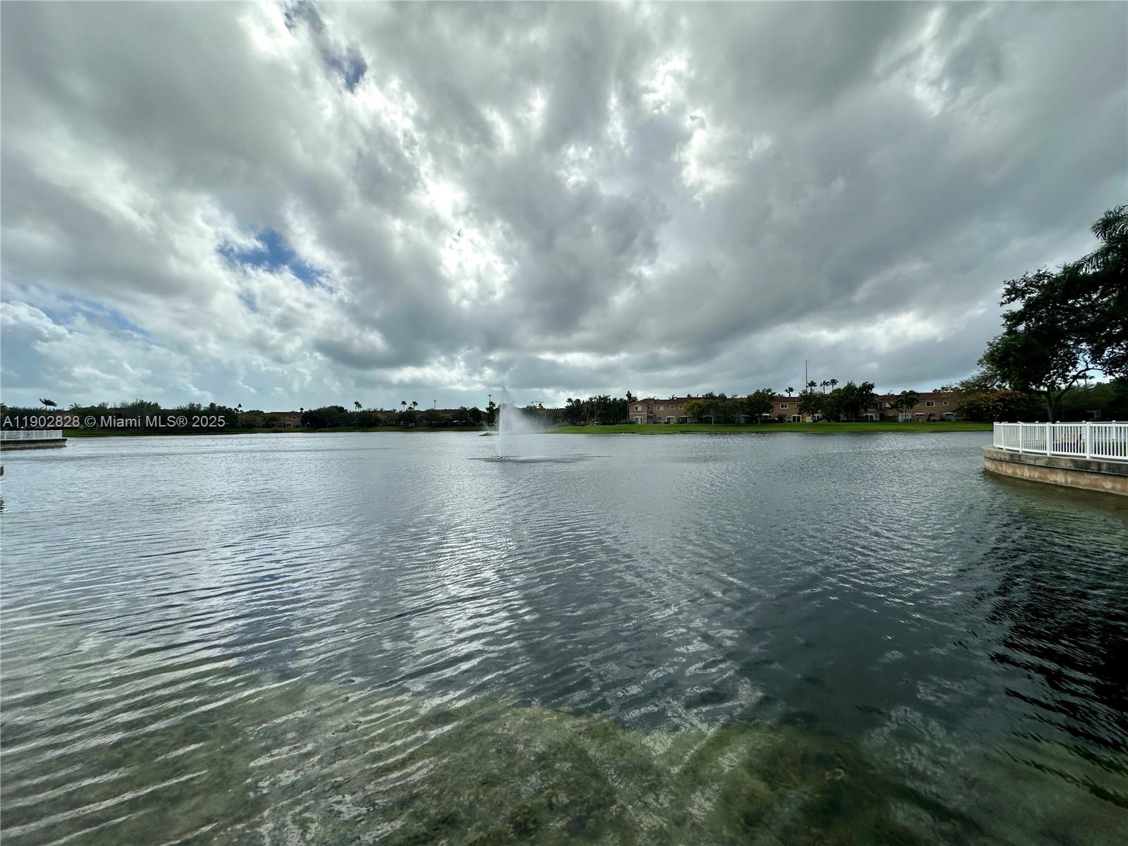 LE CLUB AT OLD CUTLER CON - Residential