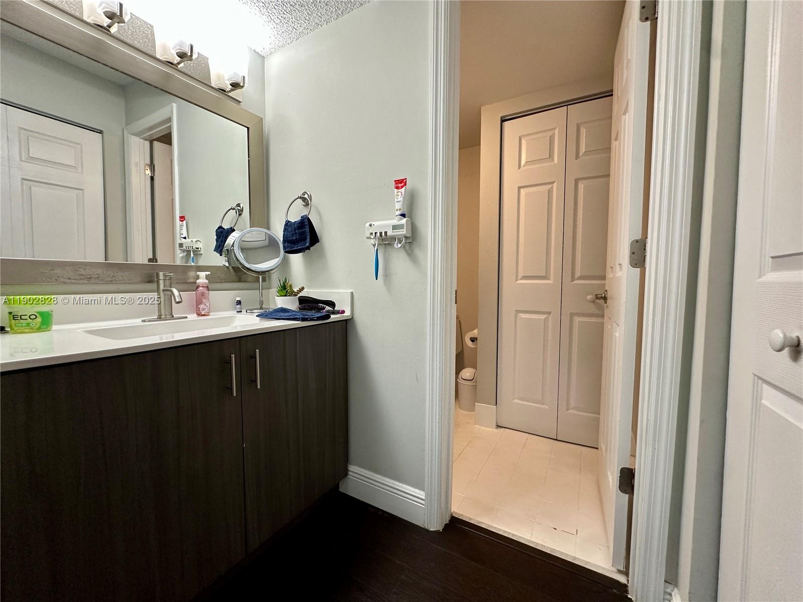 LE CLUB AT OLD CUTLER CON - Residential