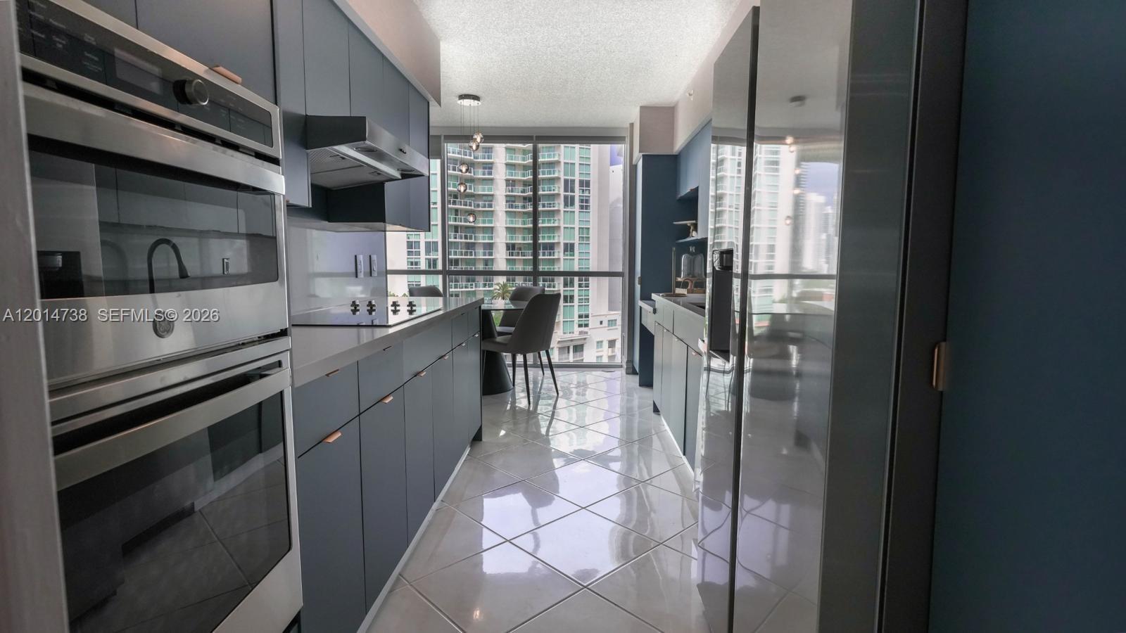 16400 Collins Ave 946