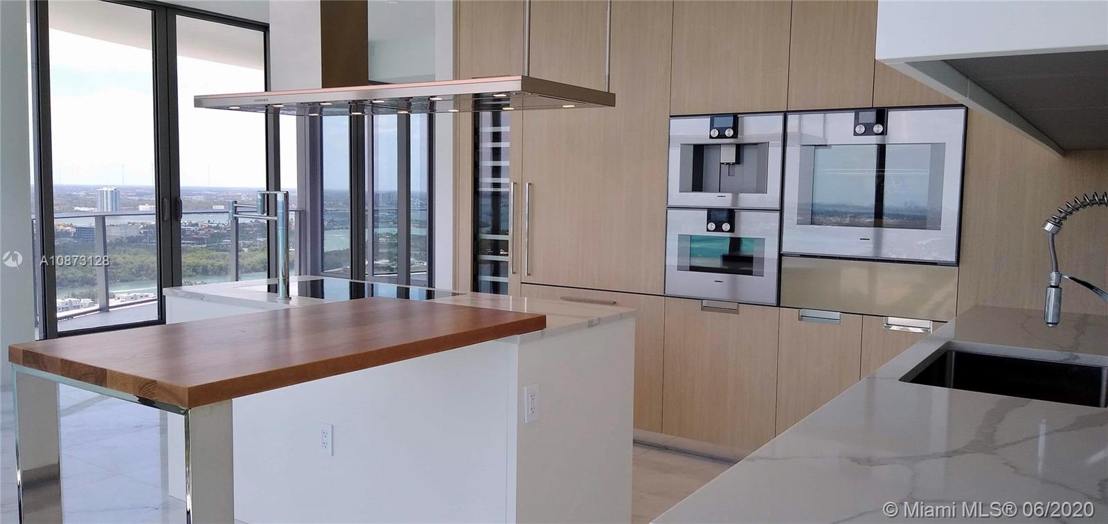 Ritz Carlton Residences - Residential