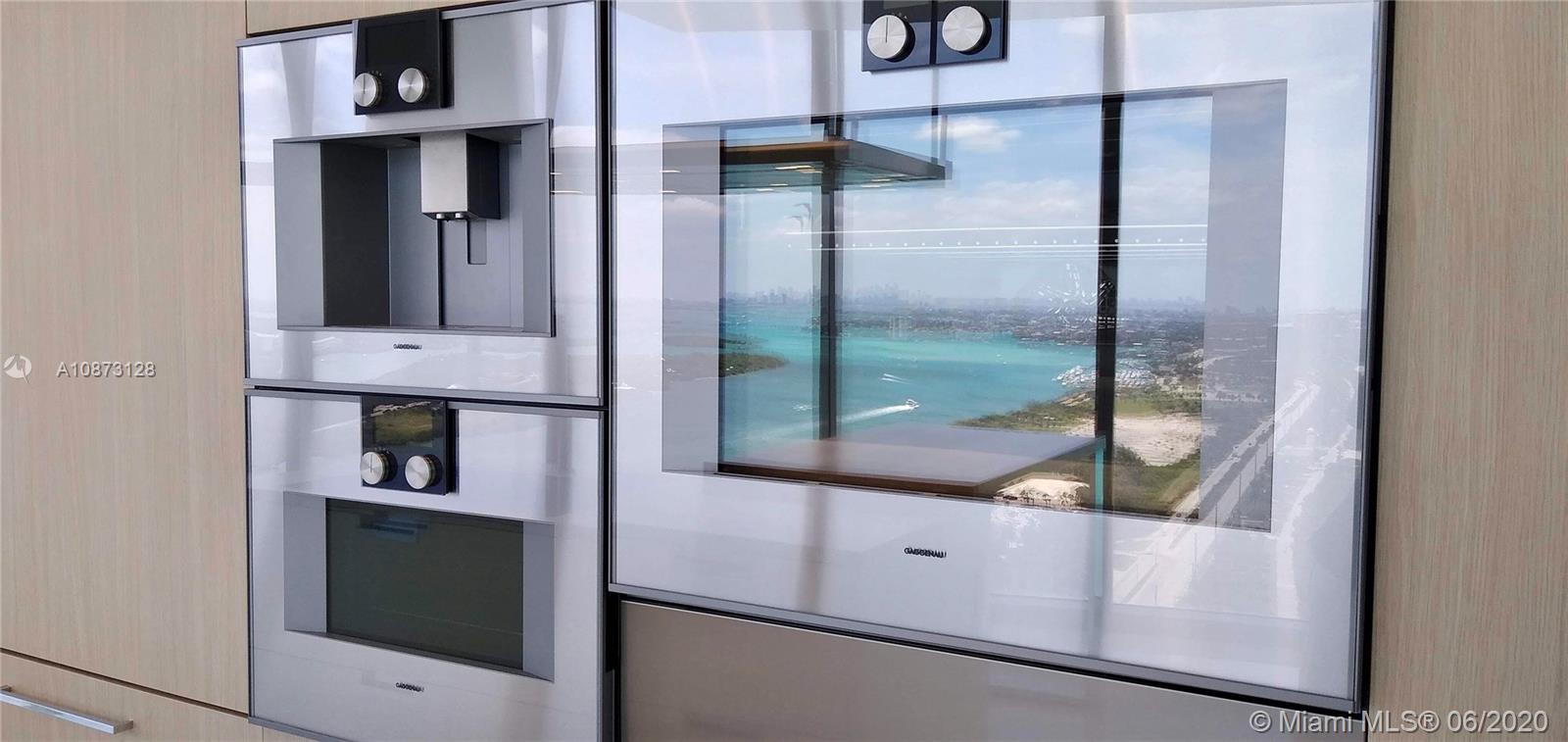 Ritz Carlton Residences - Residential