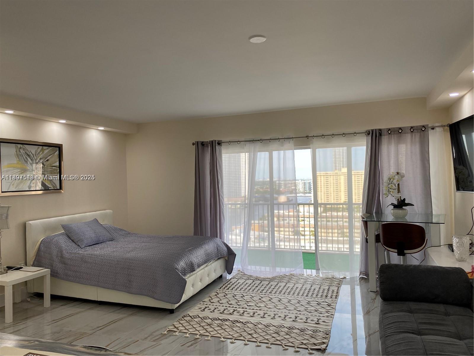 HEMISPHERES CONDO - Residential Lease