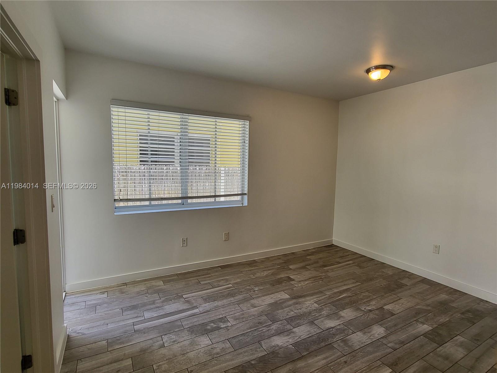 551/557 MICHIGAN CONDO - Residential Lease