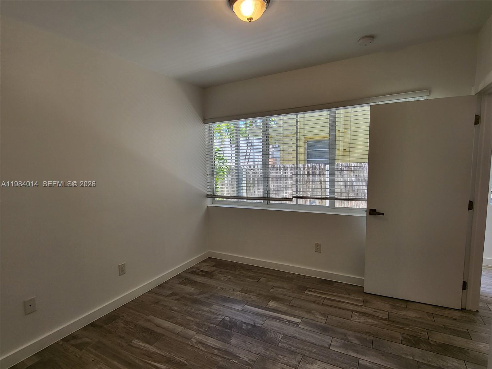 551/557 MICHIGAN CONDO - Residential Lease