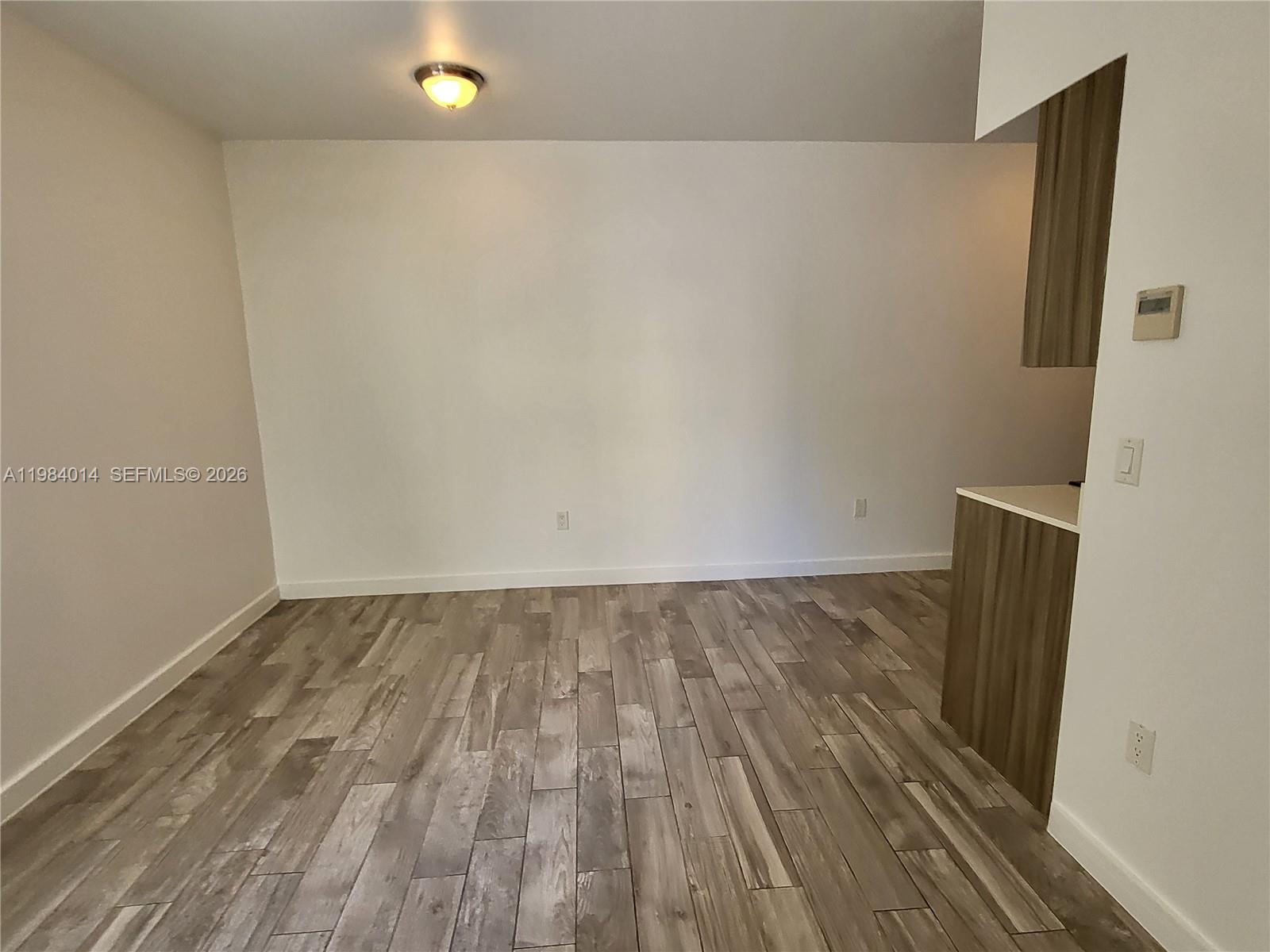 551/557 MICHIGAN CONDO - Residential Lease