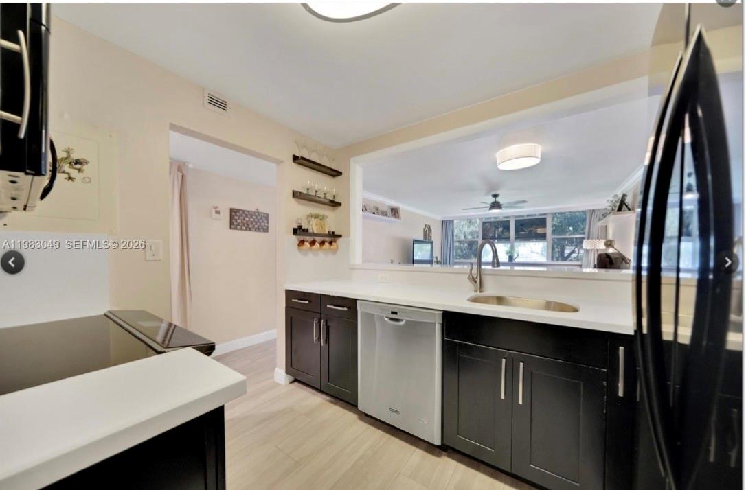 DADELAND PLACE CONDO - Residential