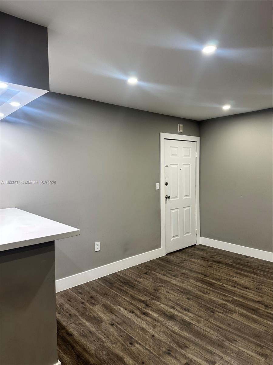 9449 SW 76th St T5