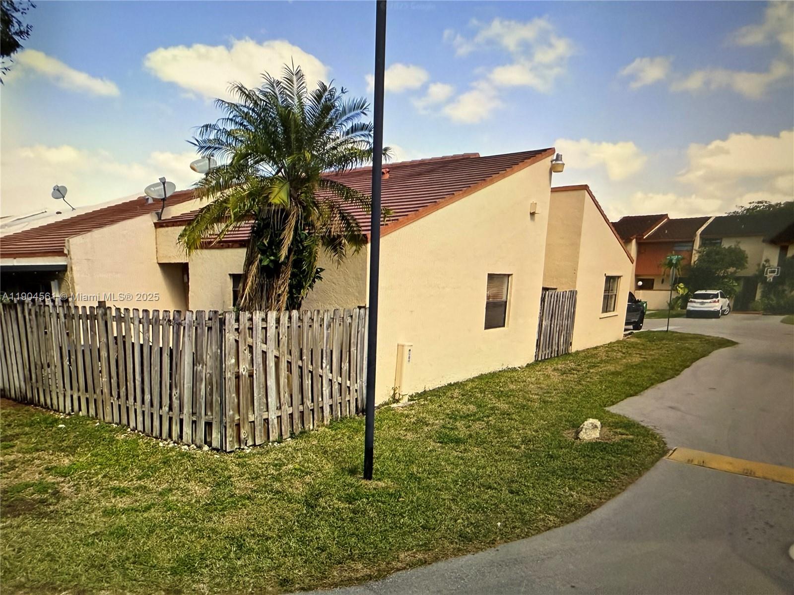 KENDALL WALK - Residential Lease