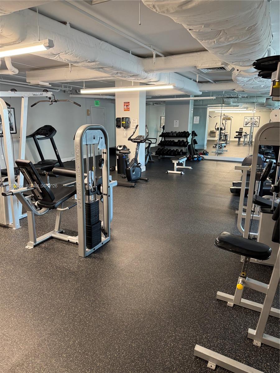 HOLLYWOOD STATION RES CON - Residential Lease