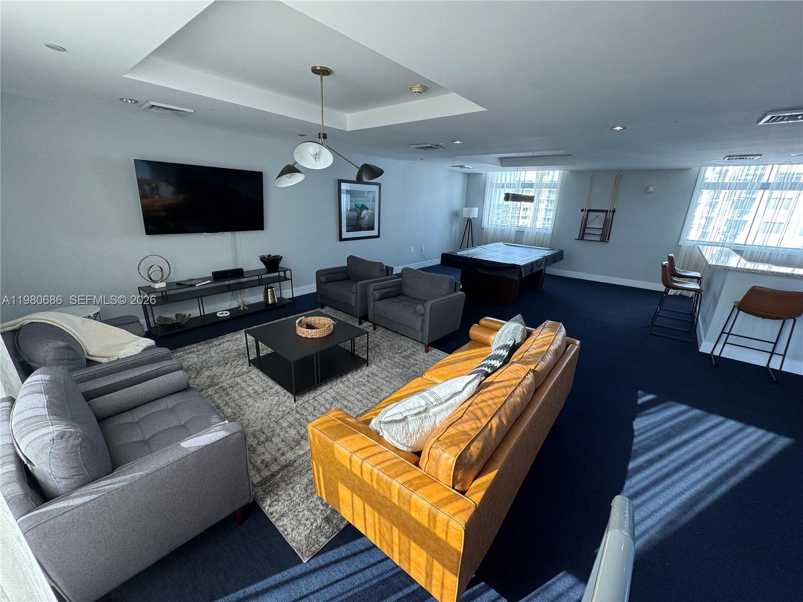 HOLLYWOOD STATION RES CON - Residential Lease