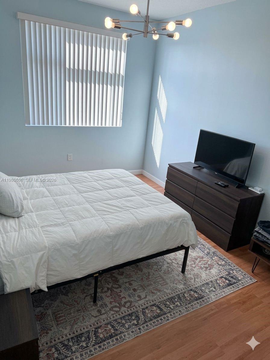 HOLLYWOOD STATION RES CON - Residential Lease