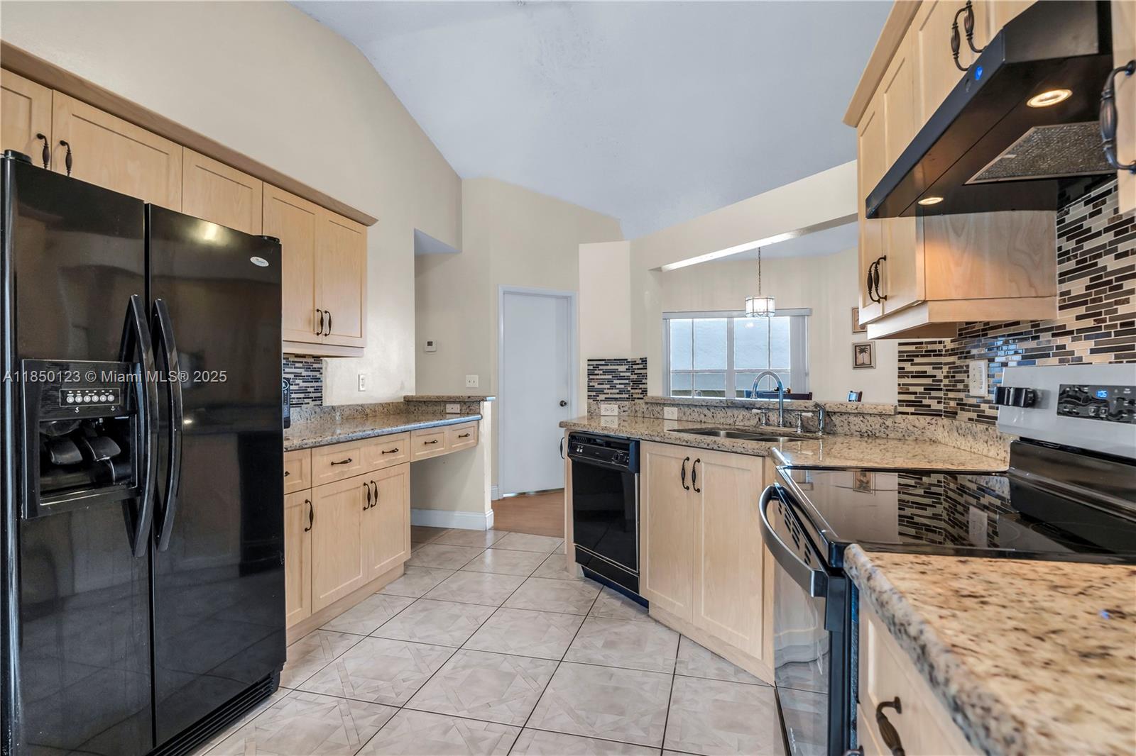 CHAPEL TRAIL REPLAT - Residential