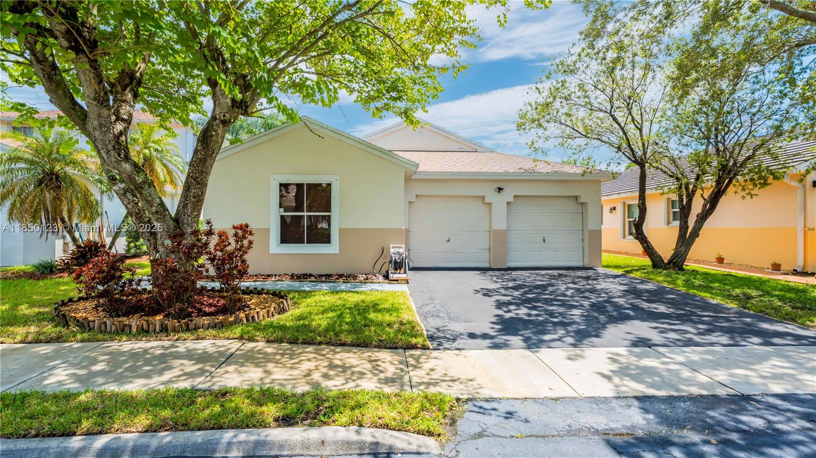 CHAPEL TRAIL REPLAT - Residential