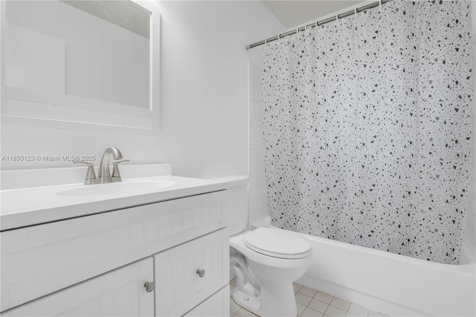 CHAPEL TRAIL REPLAT - Residential