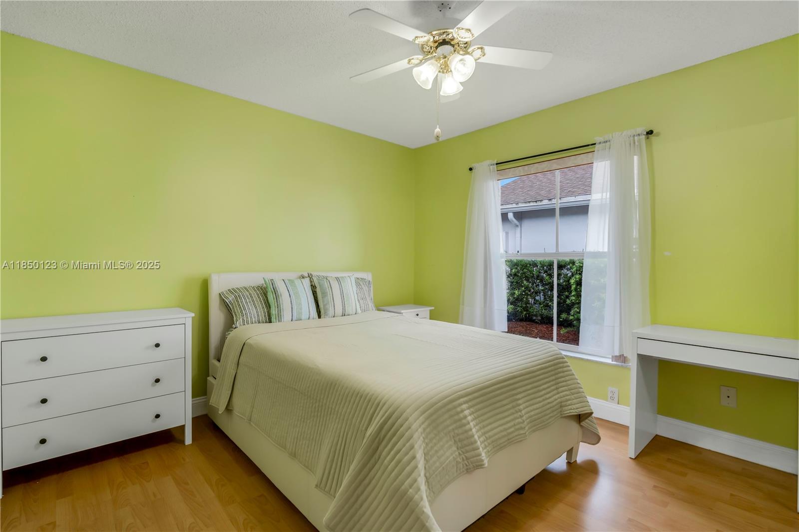 CHAPEL TRAIL REPLAT - Residential