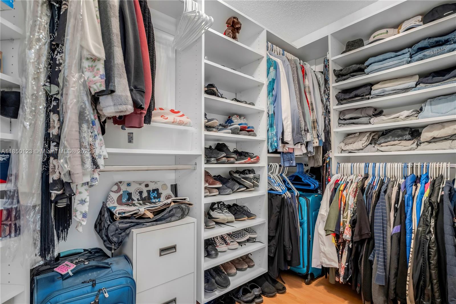 CHAPEL TRAIL REPLAT - Residential