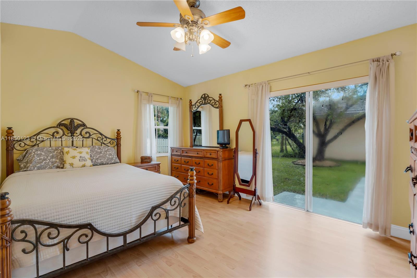 CHAPEL TRAIL REPLAT - Residential