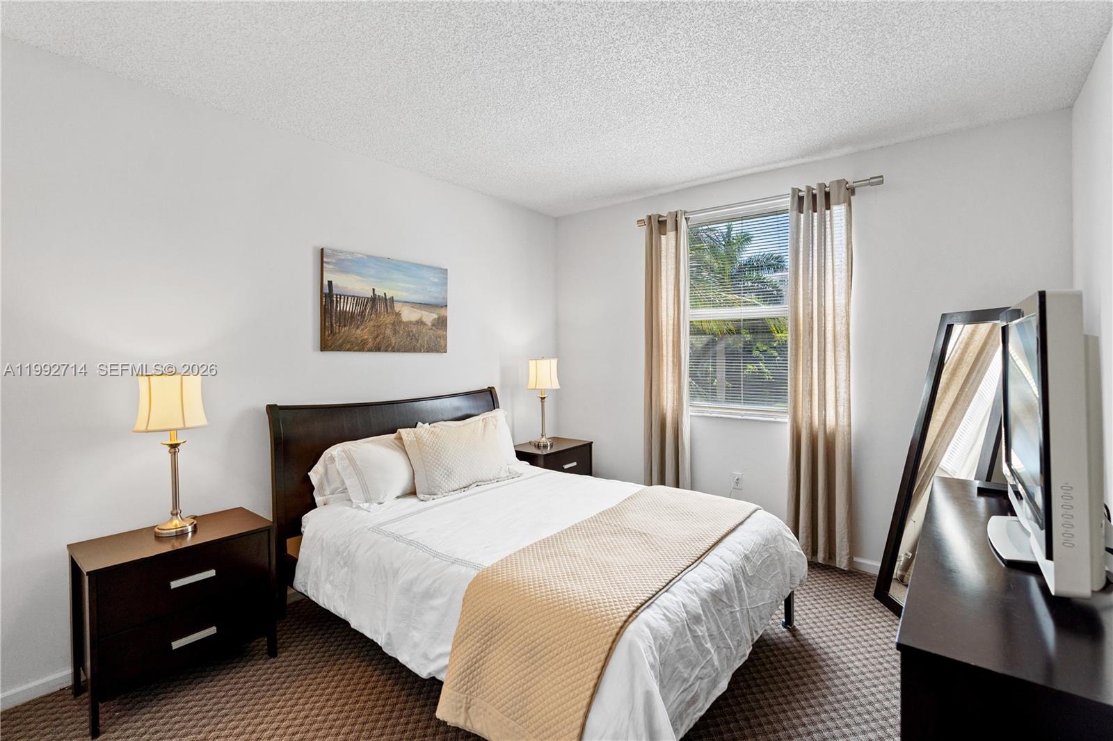 PORTO BELLAGIO CONDO - Residential