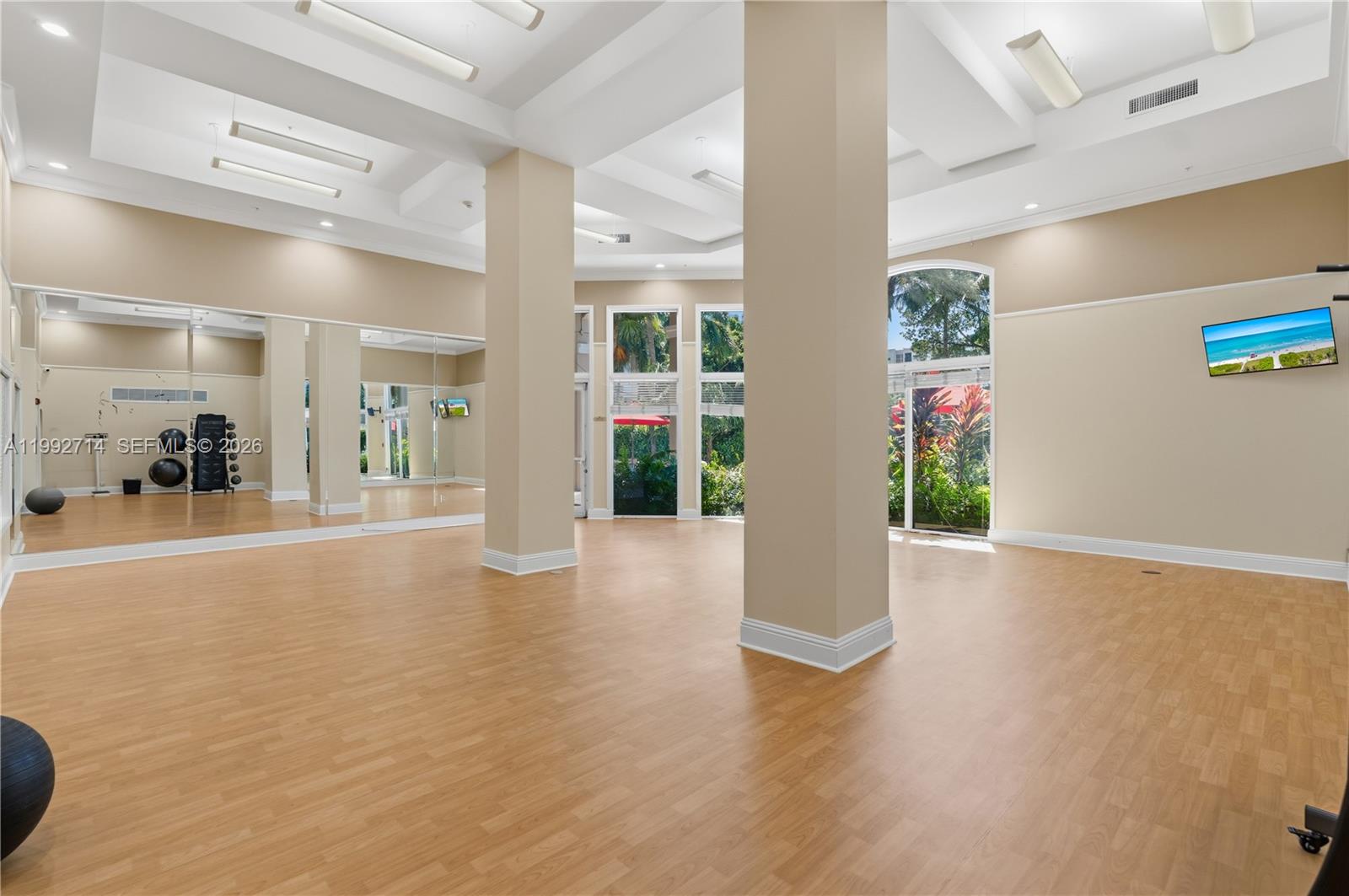 PORTO BELLAGIO CONDO - Residential