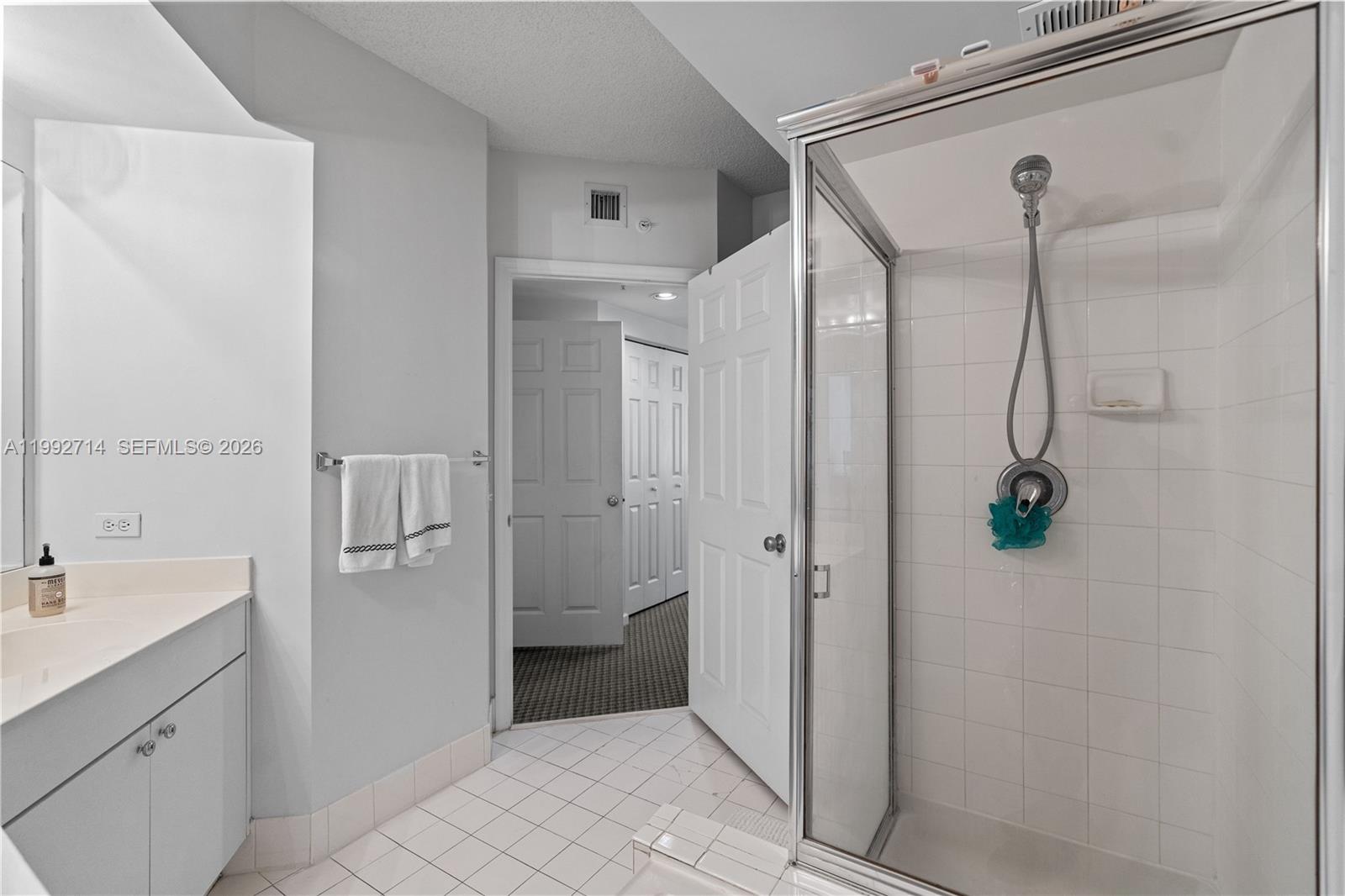 PORTO BELLAGIO CONDO - Residential