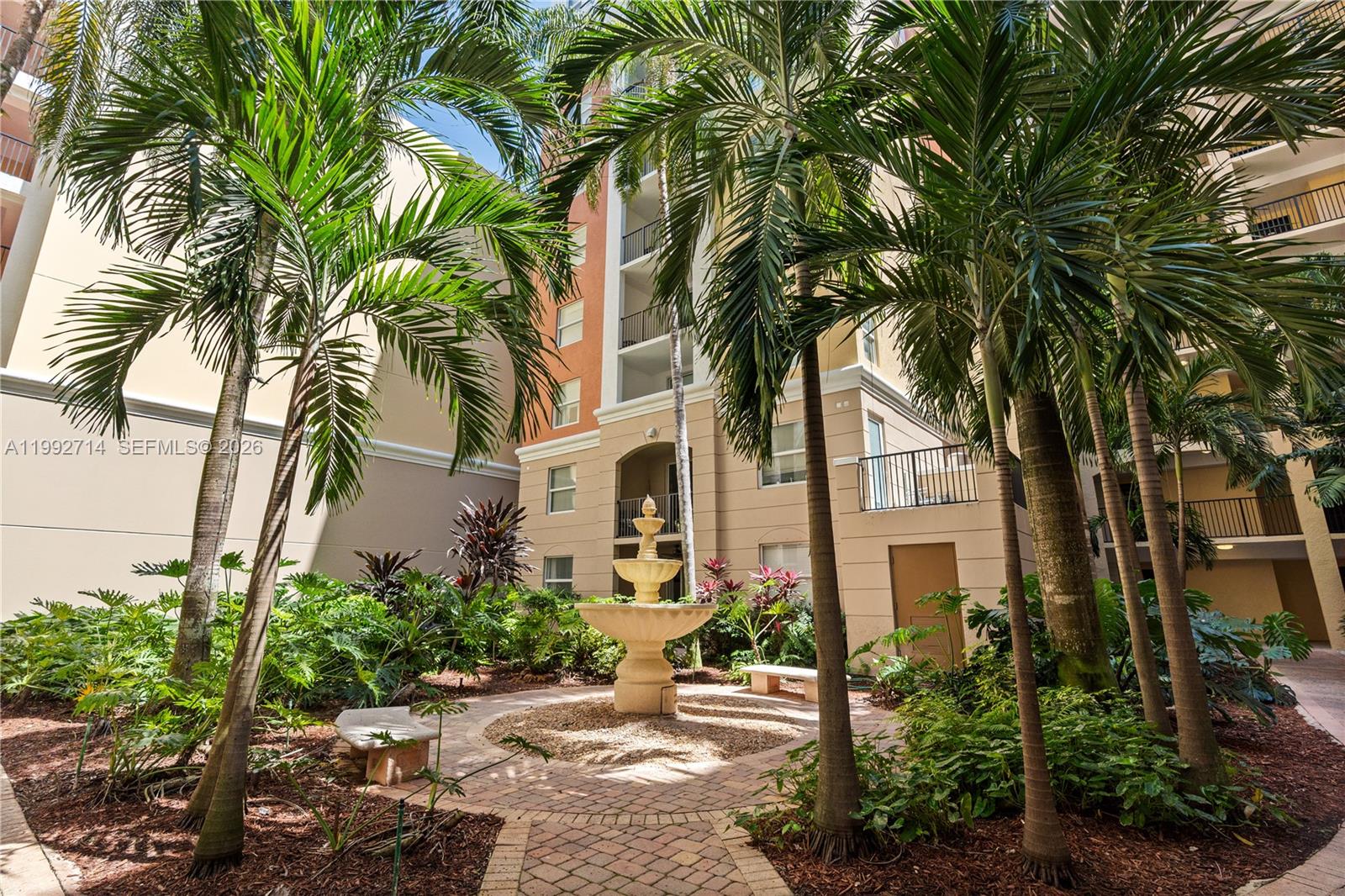 PORTO BELLAGIO CONDO - Residential