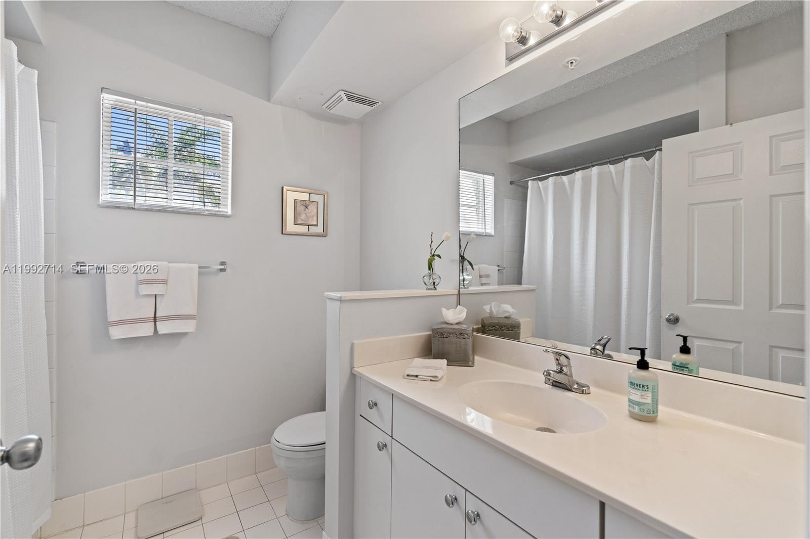 PORTO BELLAGIO CONDO - Residential