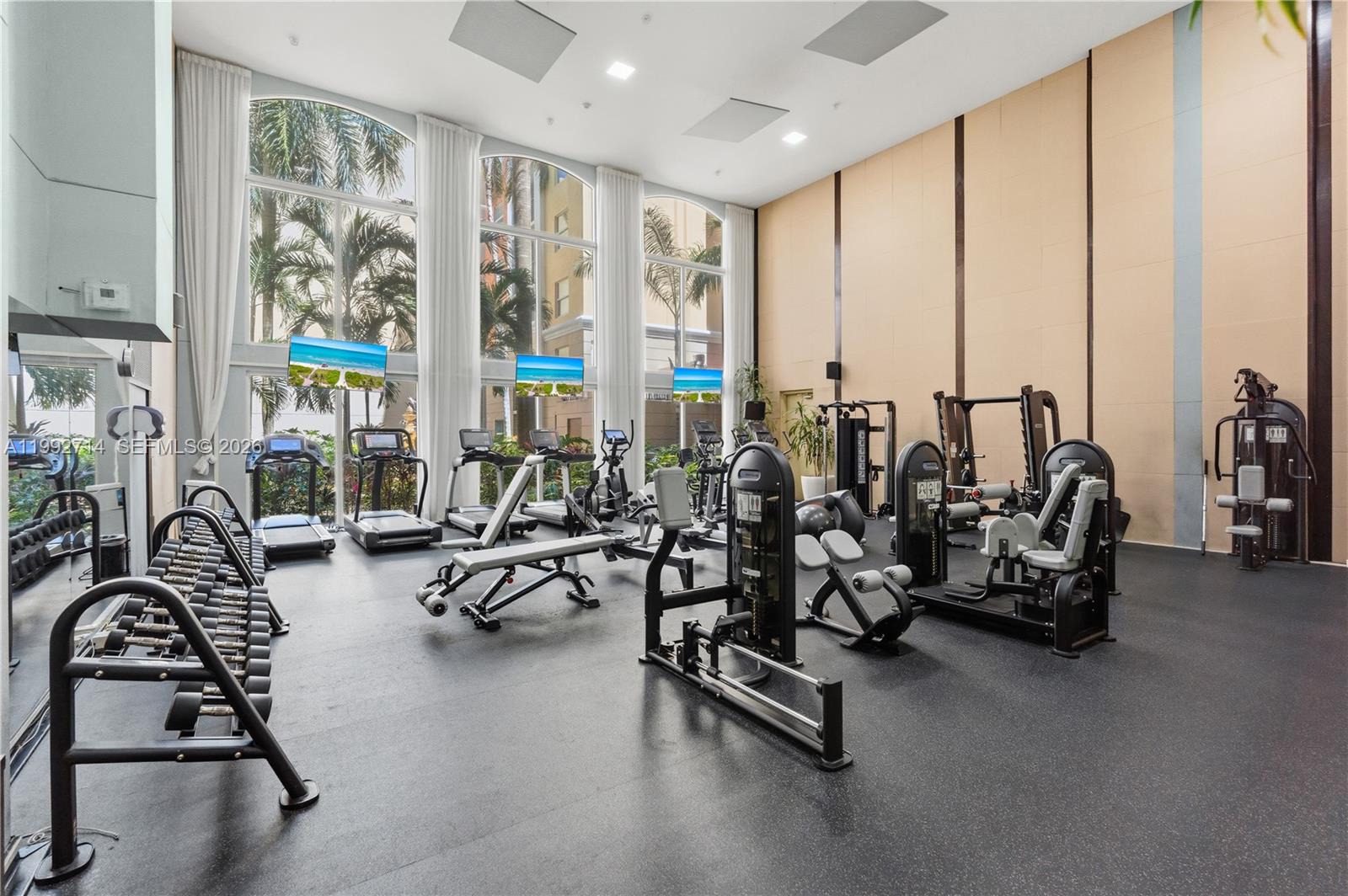 PORTO BELLAGIO CONDO - Residential