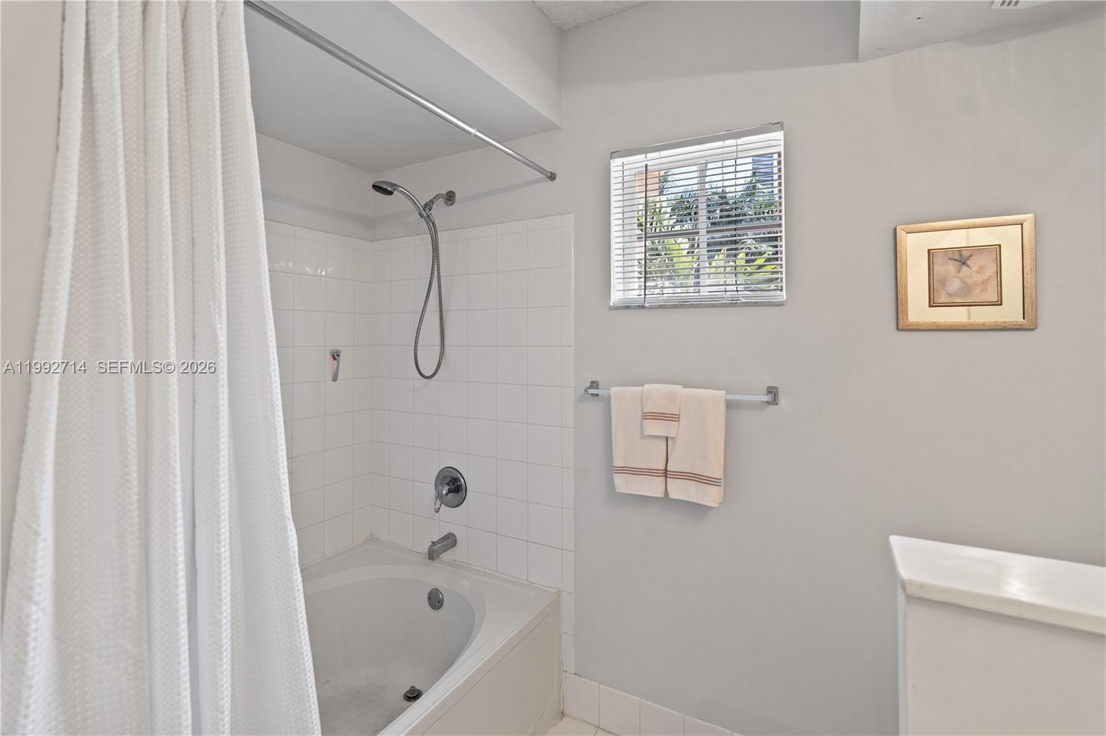 PORTO BELLAGIO CONDO - Residential