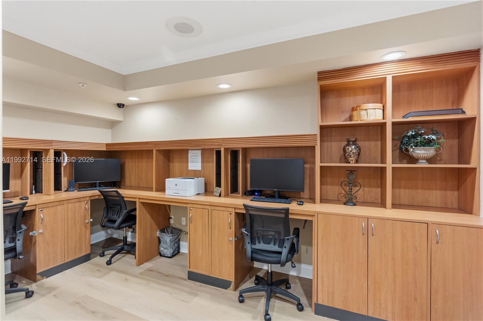 PORTO BELLAGIO CONDO - Residential