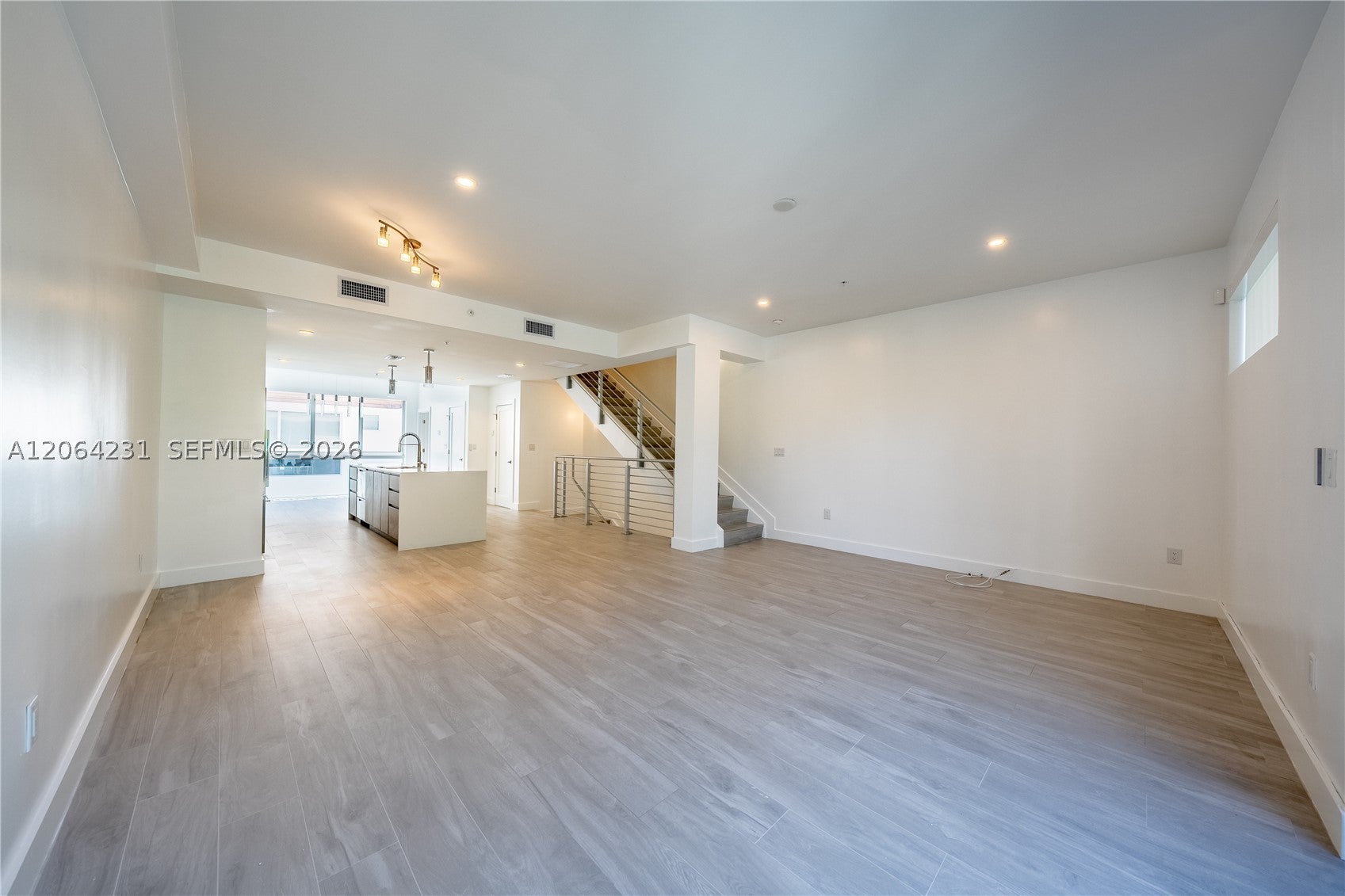 1153 101st St 1153