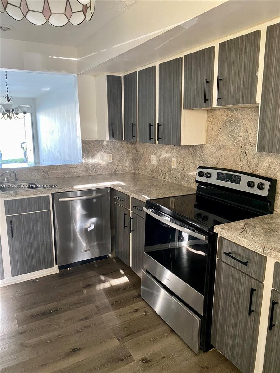 Property for Sale at 2113 Champions Way, North Lauderdale, Miami-Dade County, Florida - Bedrooms: 2 
Bathrooms: 3  - $299,000