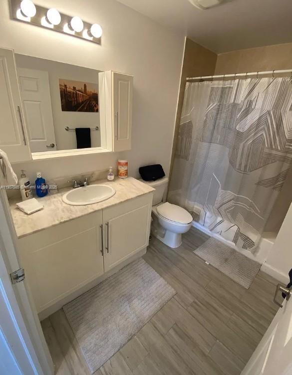 1800 BISCAYNE PLAZA CONDO - Residential