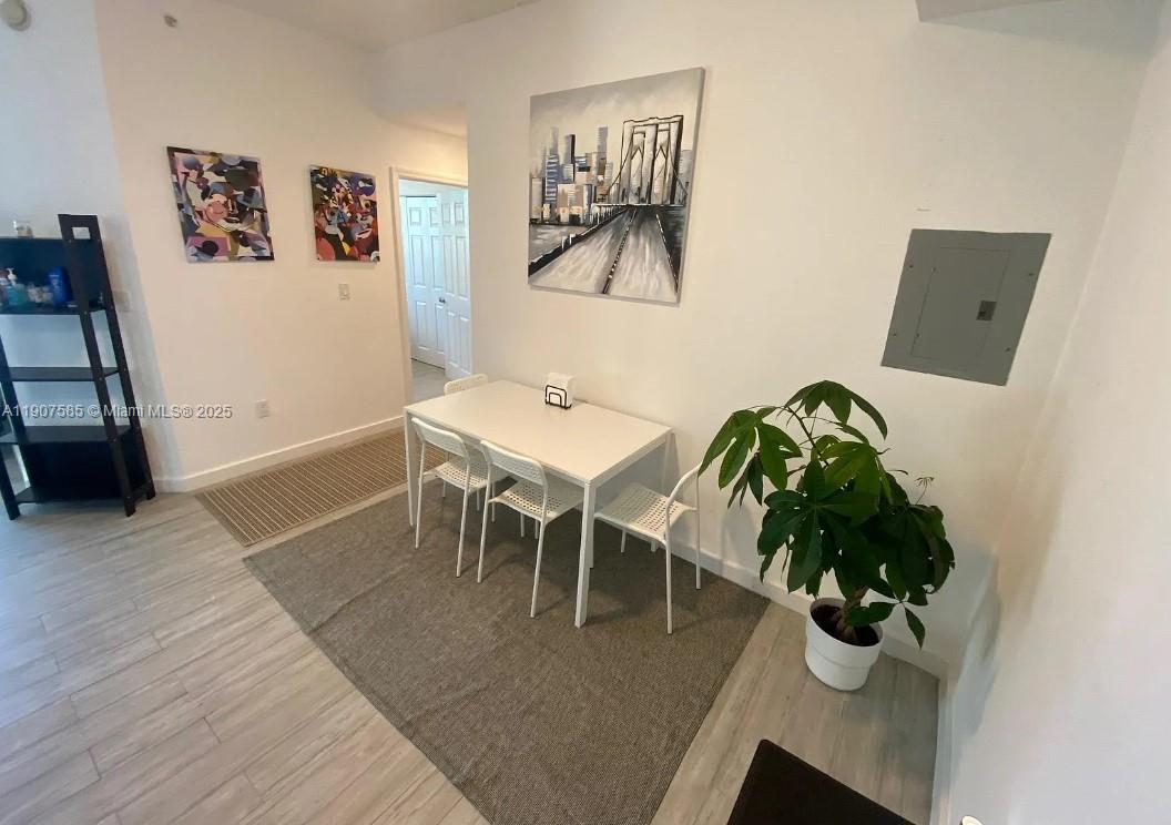 1800 BISCAYNE PLAZA CONDO - Residential