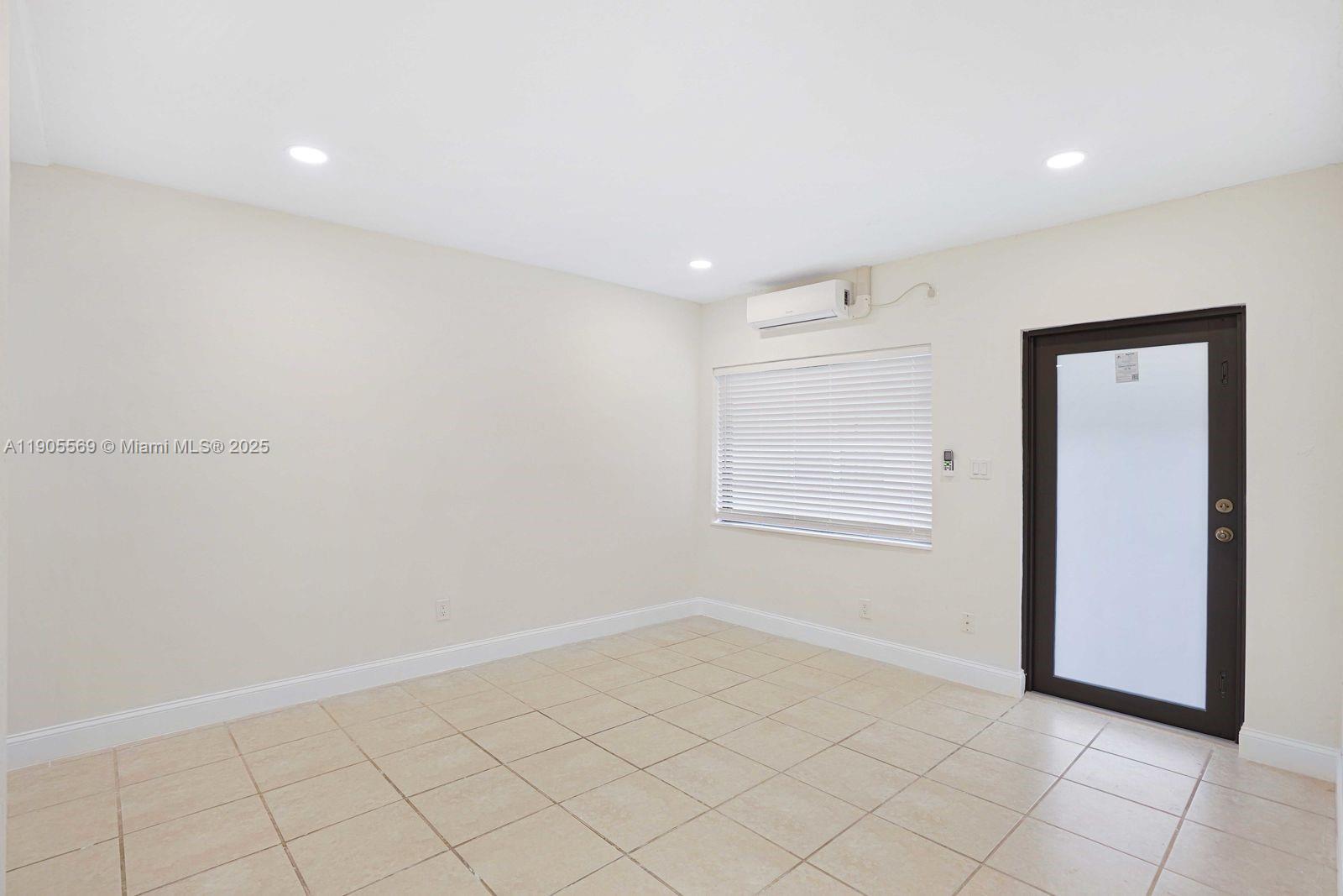 NORTH LAUDERDALE - Residential Lease