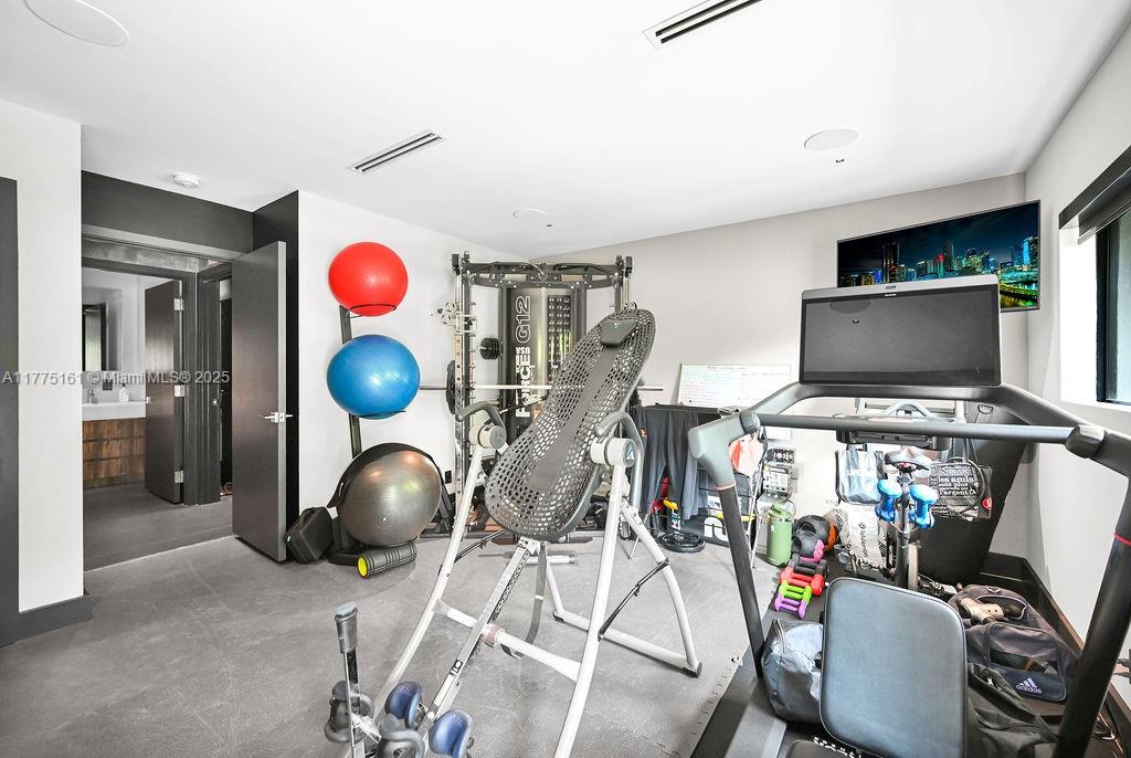 MONTGOMERY GROVES ESTATES - Residential