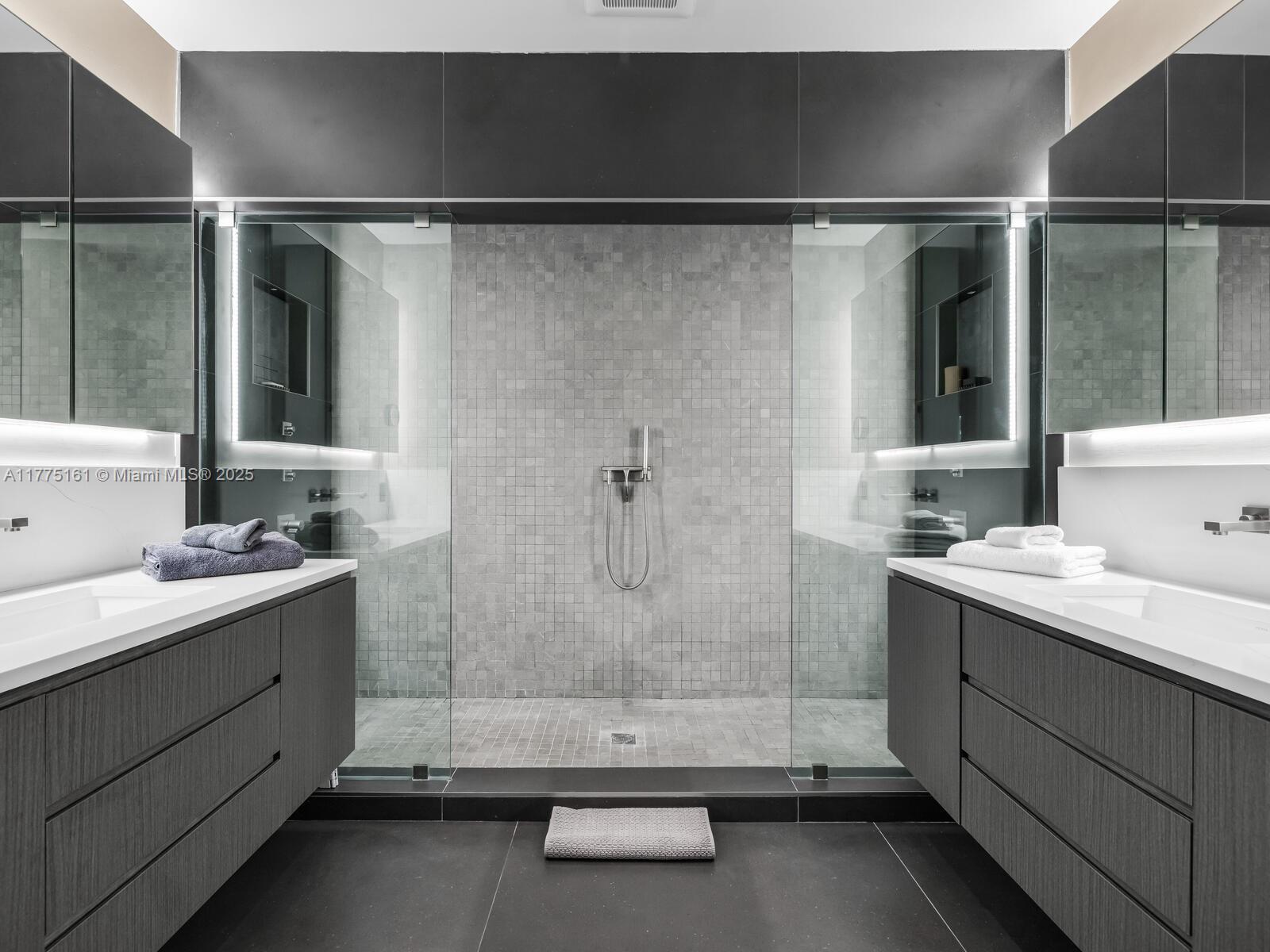 MONTGOMERY GROVES ESTATES - Residential